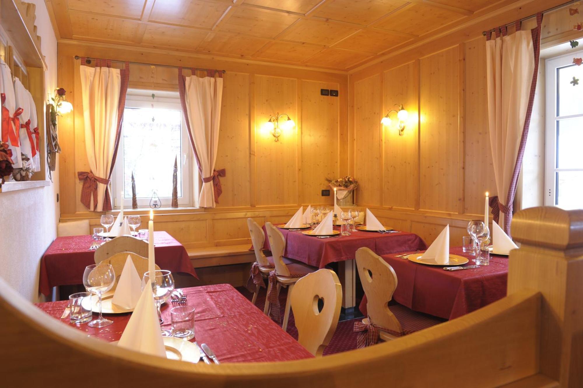 Alpstyle Hotel Albolina Wellness & Beauty Canazei Exterior photo